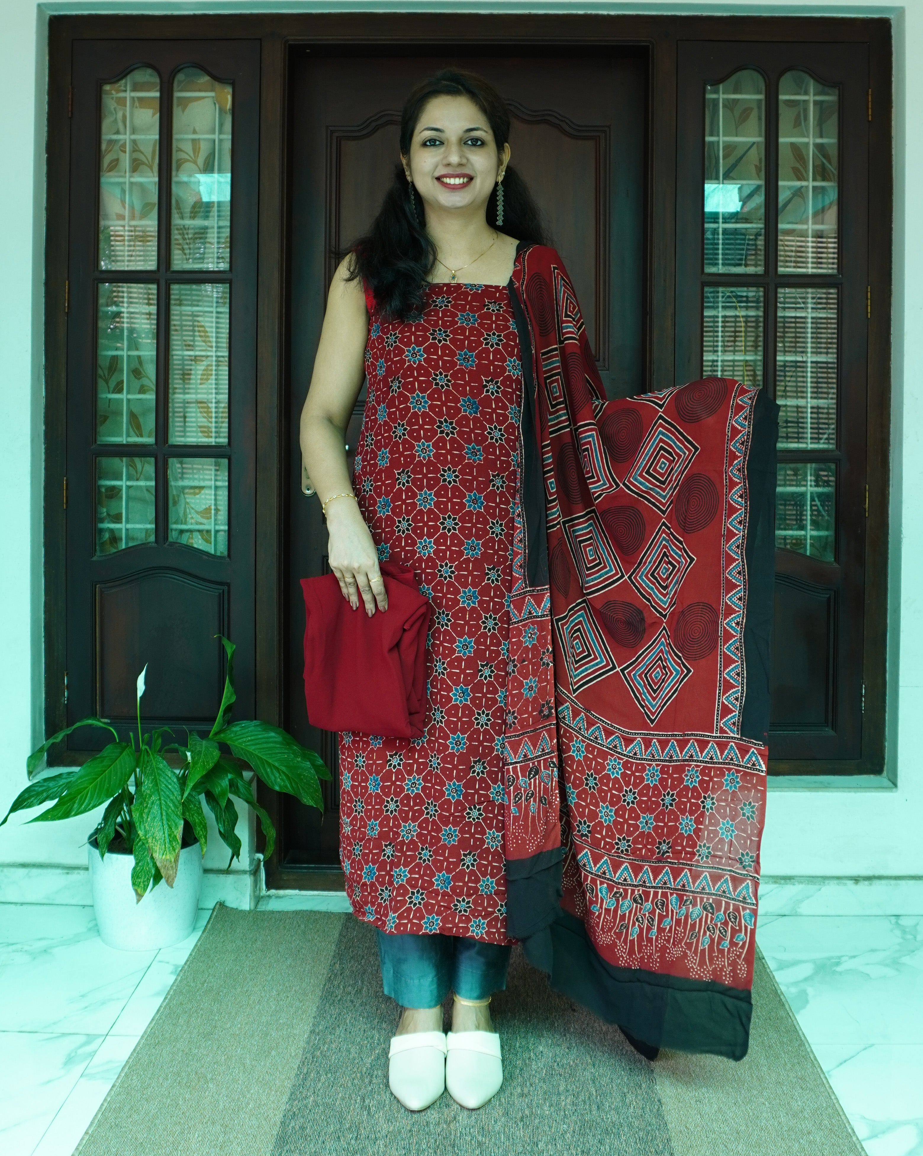 Viscose Crepe Unstitched Salwar Set-0057