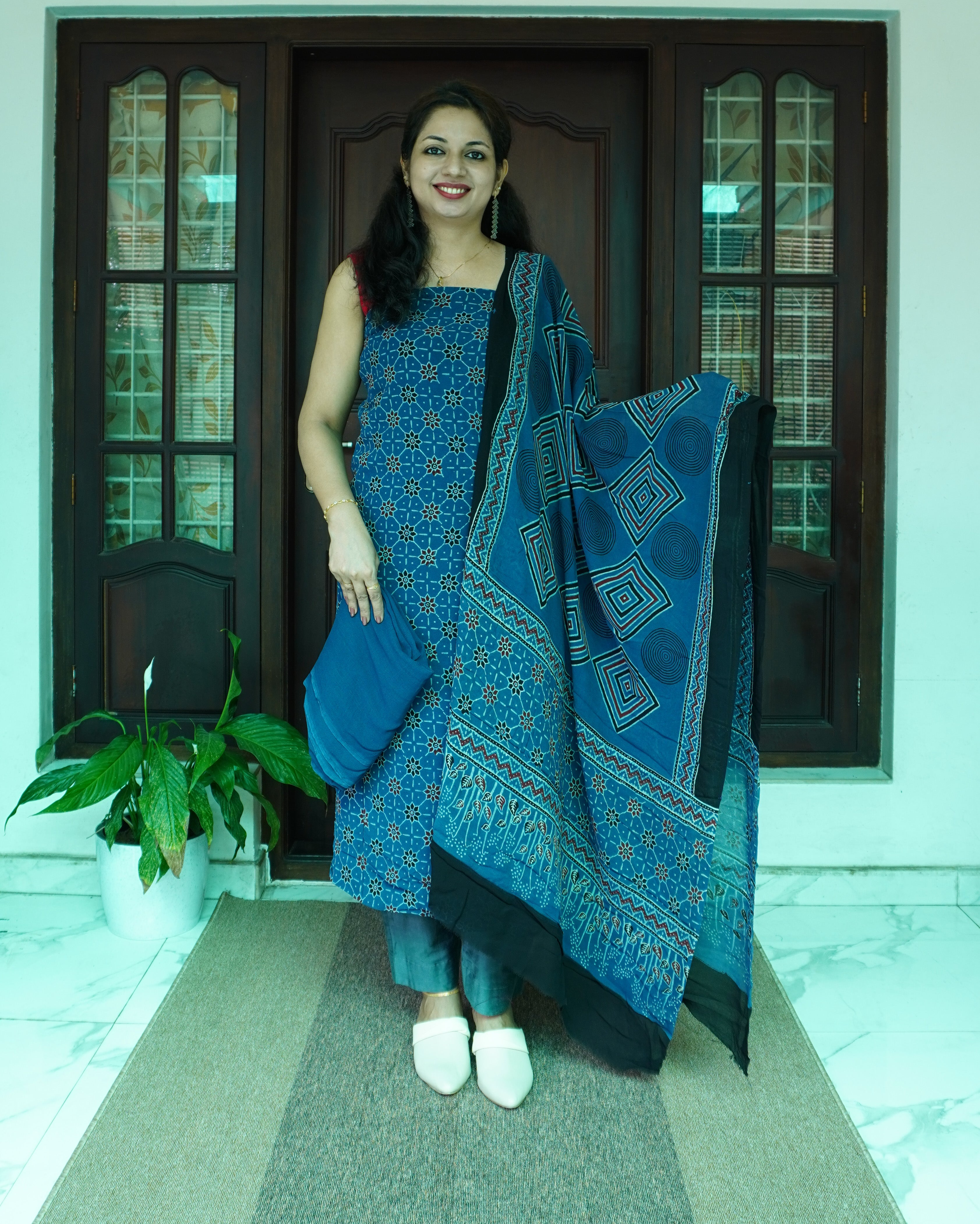 Viscose Crepe Unstitched Salwar Set-0057